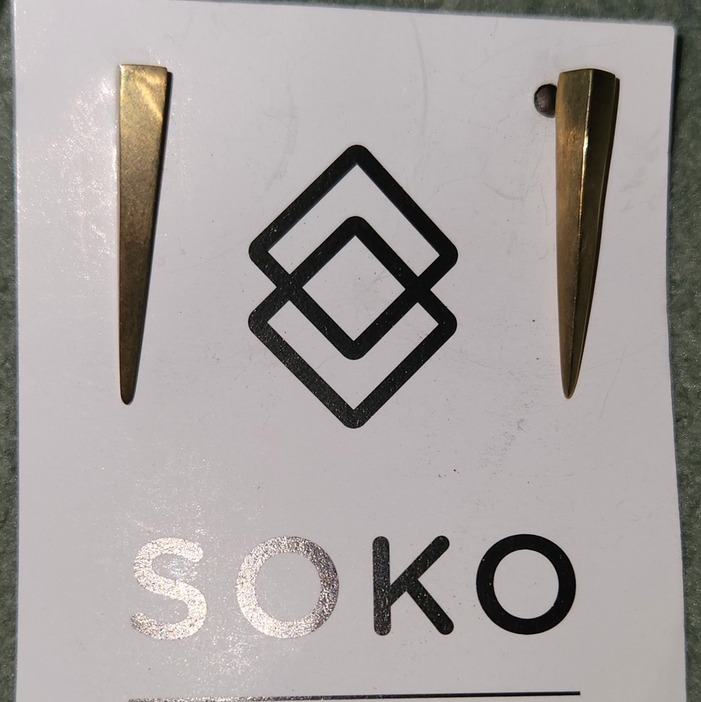 SOKO Sleek Gold Drop Earrings